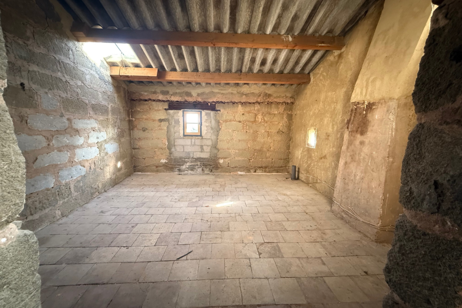 Image_, Maison, Saint-Quentin-la-Poterie, ref :668V1146M